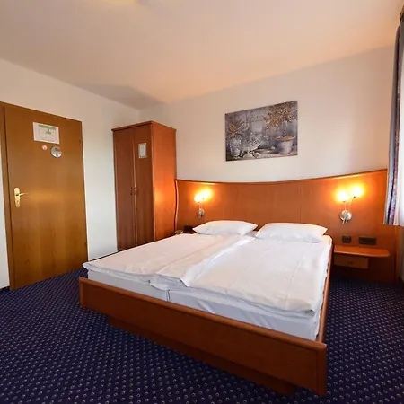 Hotel Trollinger Hof Bad Oeynhausen Exterior foto