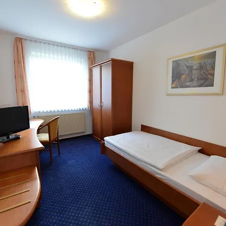 Hotel Trollinger Hof Bad Oeynhausen Exterior foto